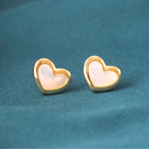 Brand new women’s earrings